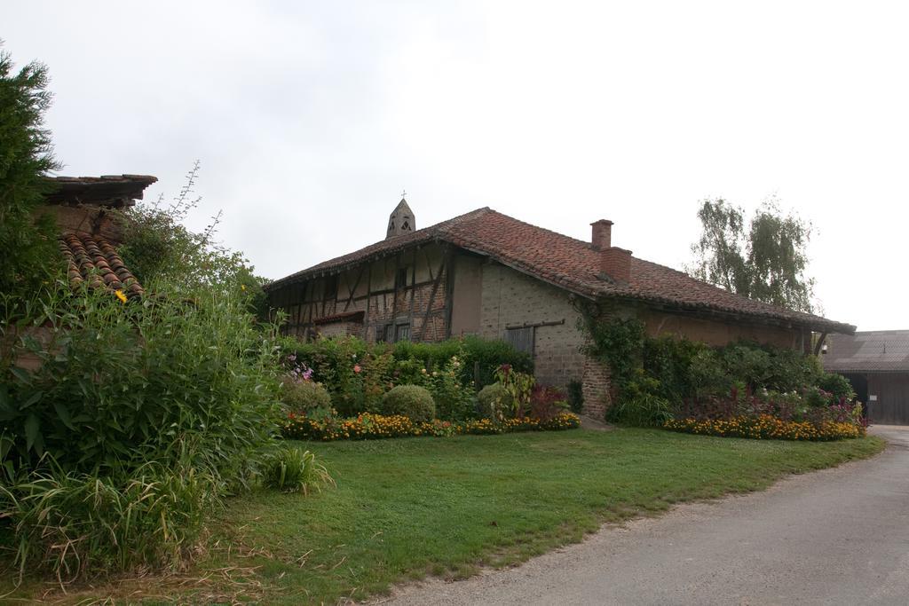 Вилла Ferme De Montalibord Vescours Экстерьер фото